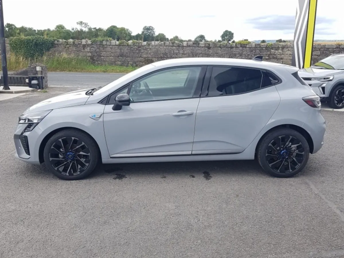 Renault Clio TCe 90 Dfull Esprit Alpine - Image 4