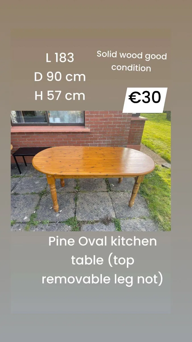 Pine kitchen table €30 - Image 1