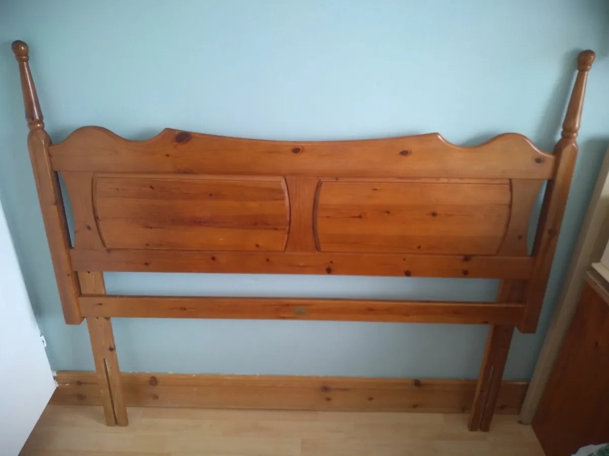 Double headboard - Image 1