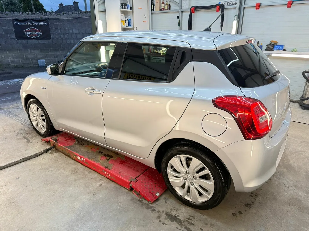 Car - Image 4