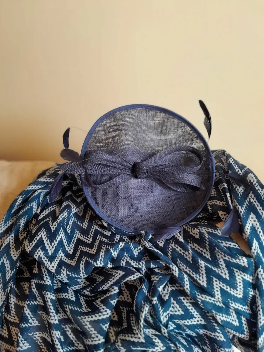 More & More Dress Shawl & Fascinator - Image 4