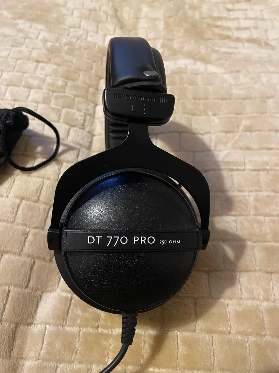 beyerdynamic DT 770 Pro Headphones, 250 Ohm - Image 2