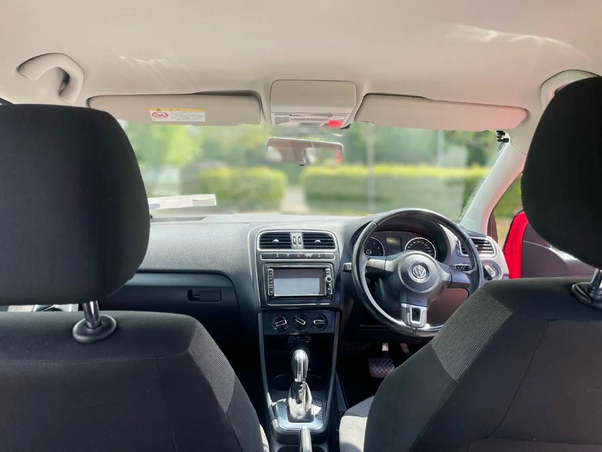 Volkswagen Polo 2014 - Image 2