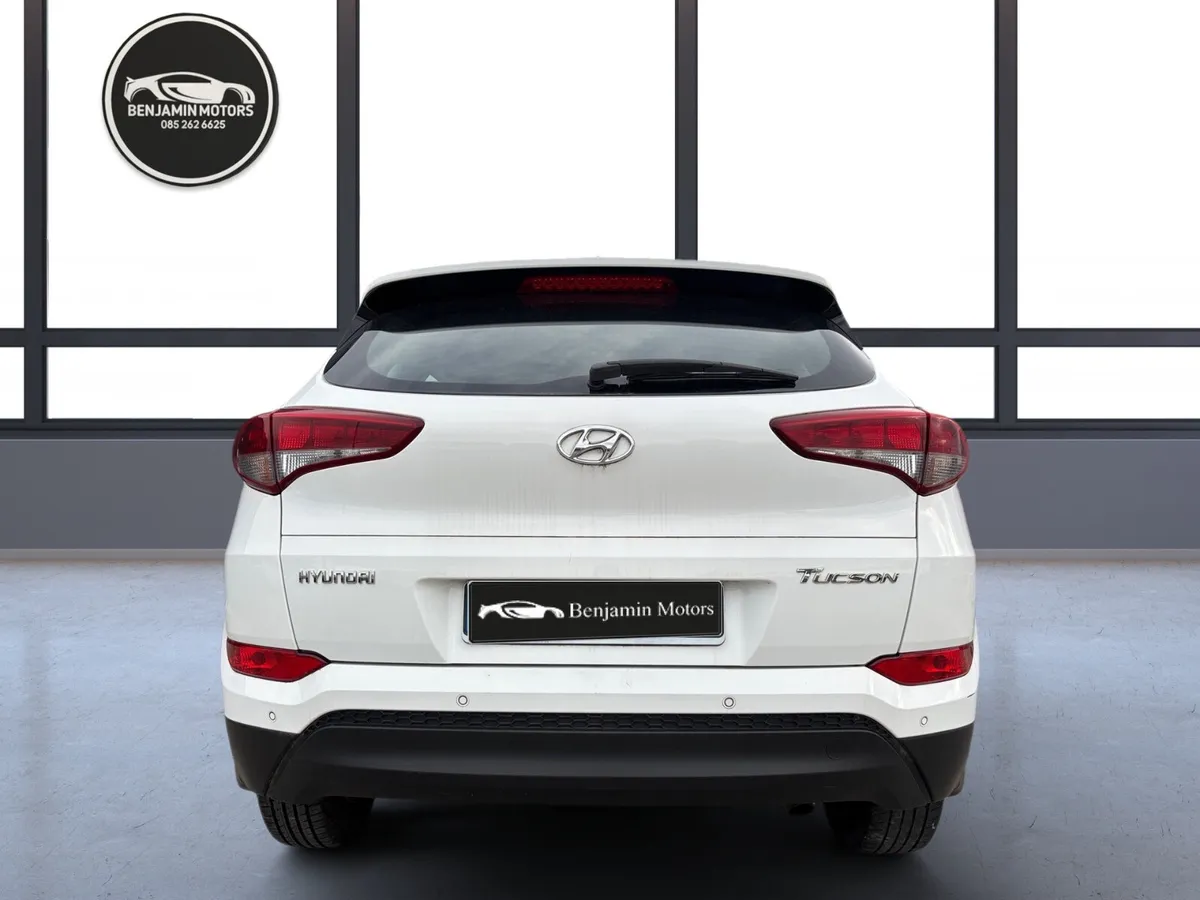 Hyundai Tucson 2017 Low Miles Ncted High specs - Image 4
