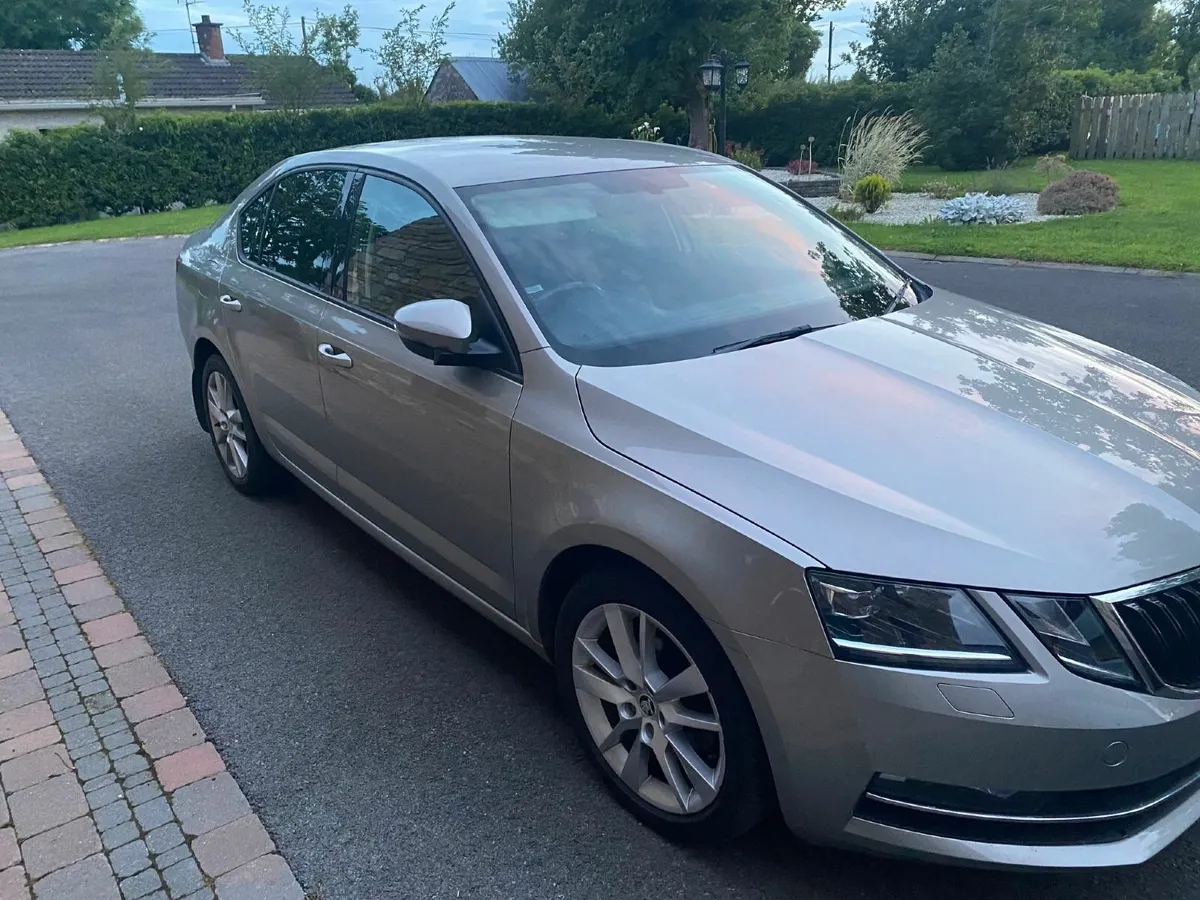 Skoda Octavia SEL 1.6D - Image 2