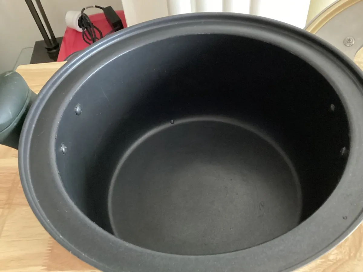 Pressure Cooker - Image 1