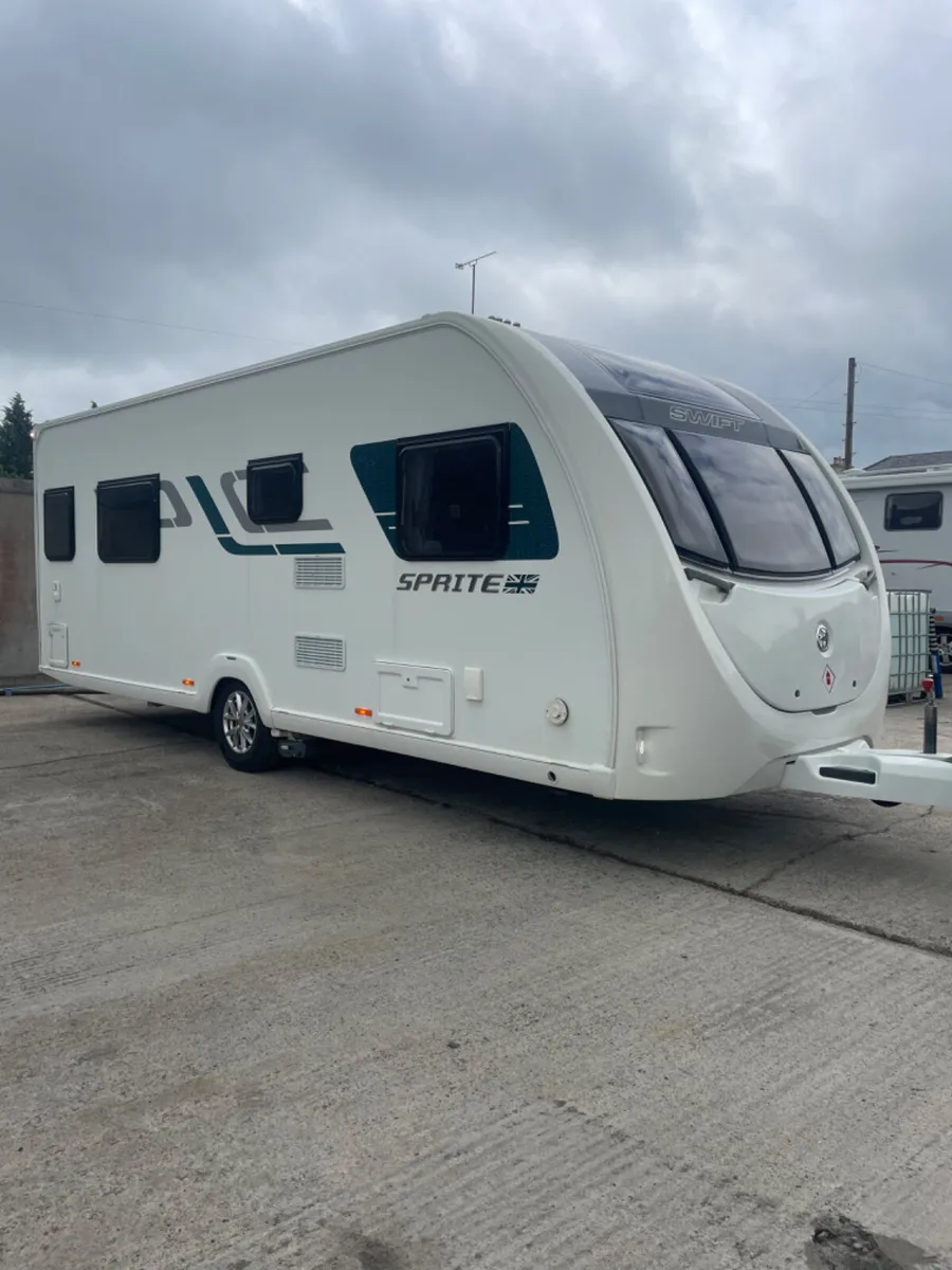 ☀️ 2018 Swift Sprite Major 4 SB island bed ☀️ - Image 2