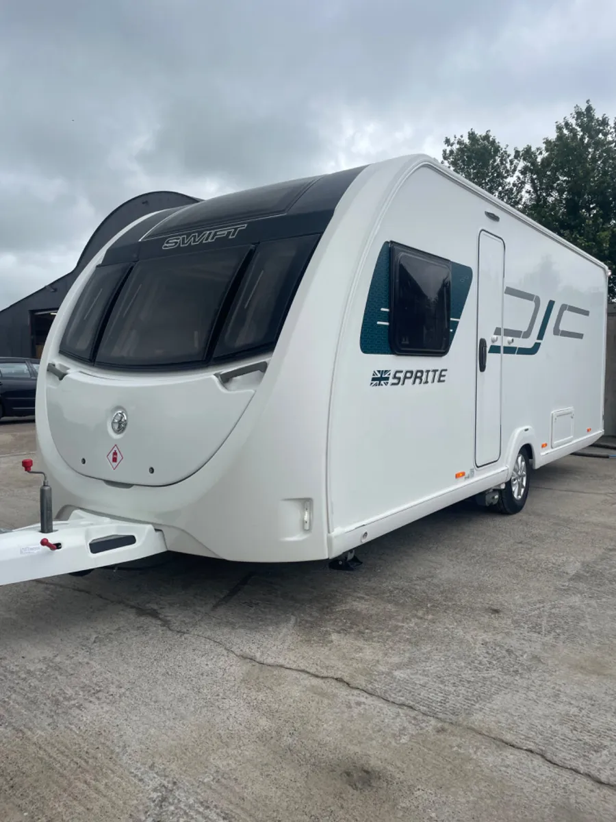 ☀️ 2018 Swift Sprite Major 4 SB island bed ☀️ - Image 1