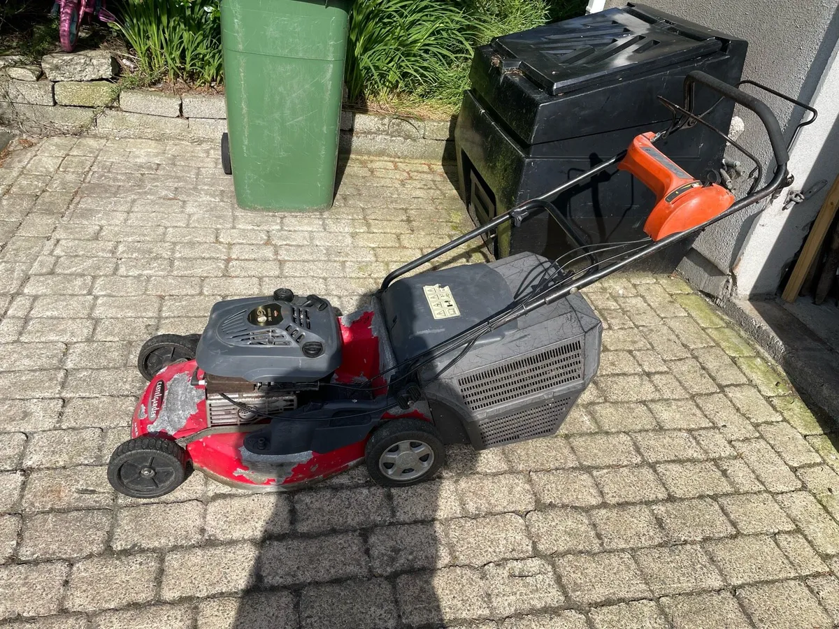 Castle Garden Lawnmower - Image 3
