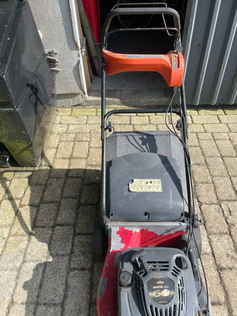 Castle Garden Lawnmower - Image 4