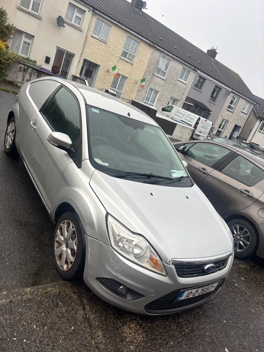 2010 Ford Focus van - Image 1