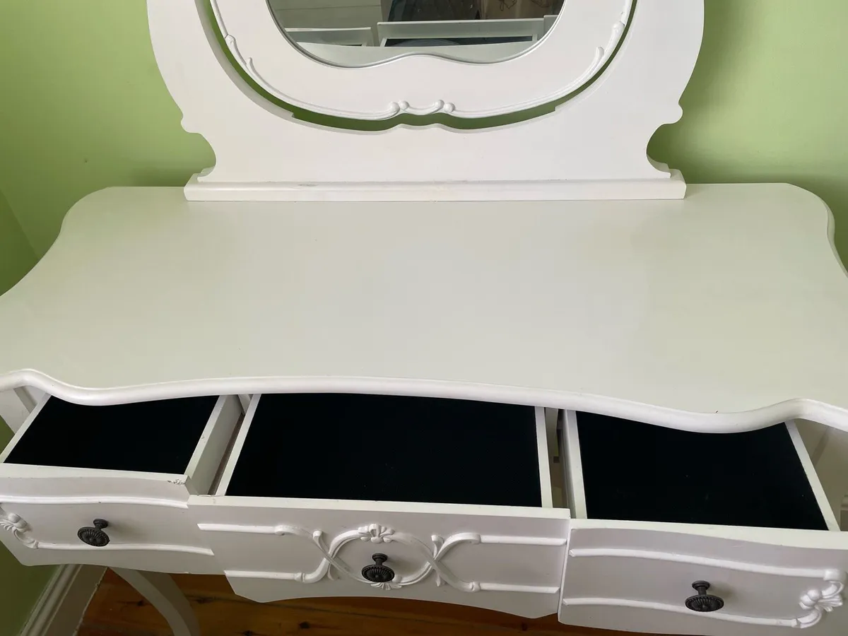Dressing Table - Image 2