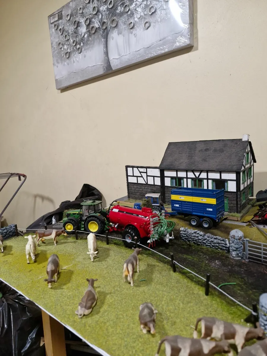 Toy model farm machinery - Image 1