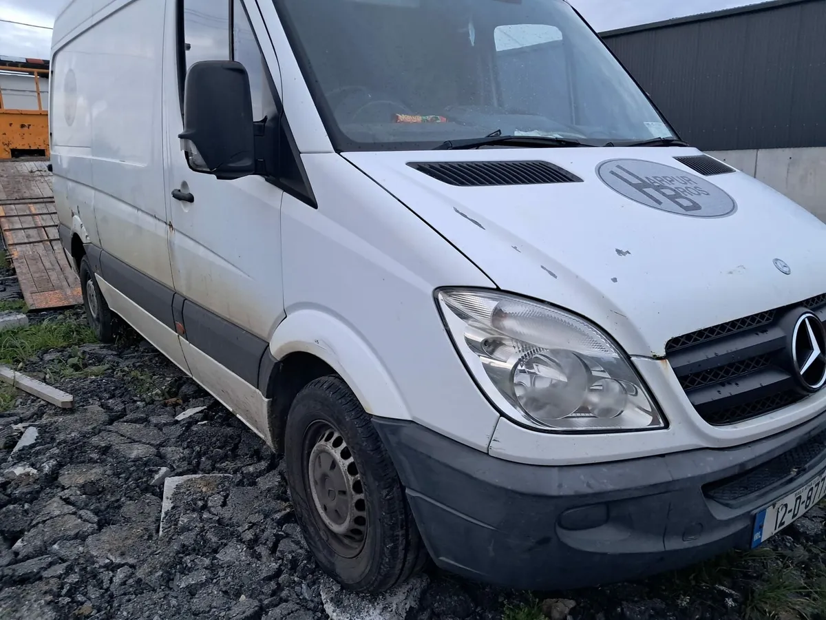 Mercedes Sprinter Van - Image 1