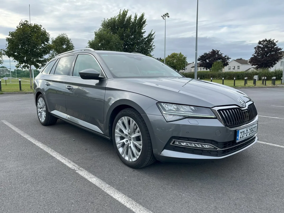 2022 Superb C STY 2.0tdi 150HP DSG 5DR AUT Grey - Image 2