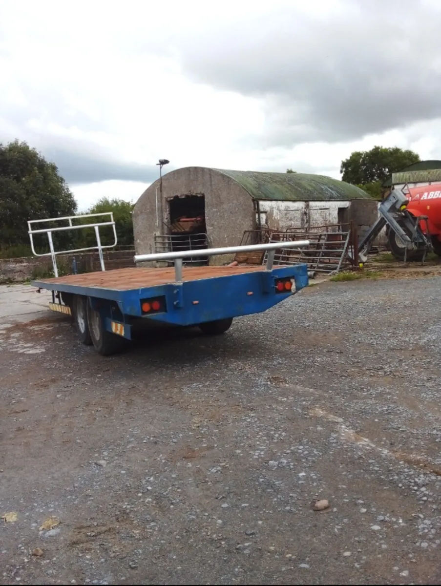Bale trailer - Image 2