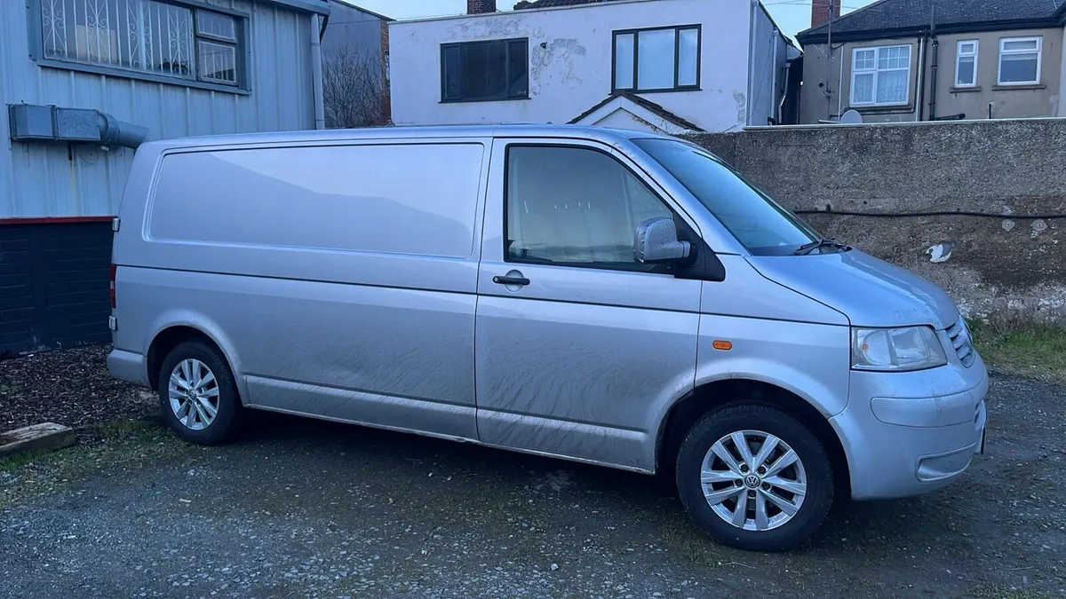 VW Transporter - Image 2