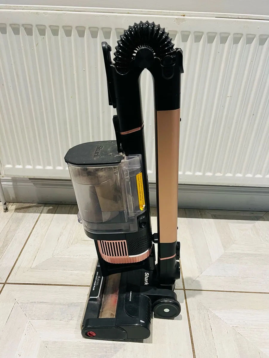 Shark IZ400UK Cordless Vacuum Cleaner - Image 3