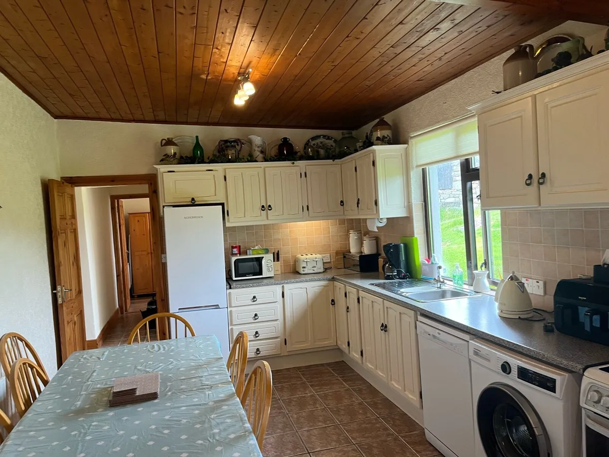 Holiday home - Image 2