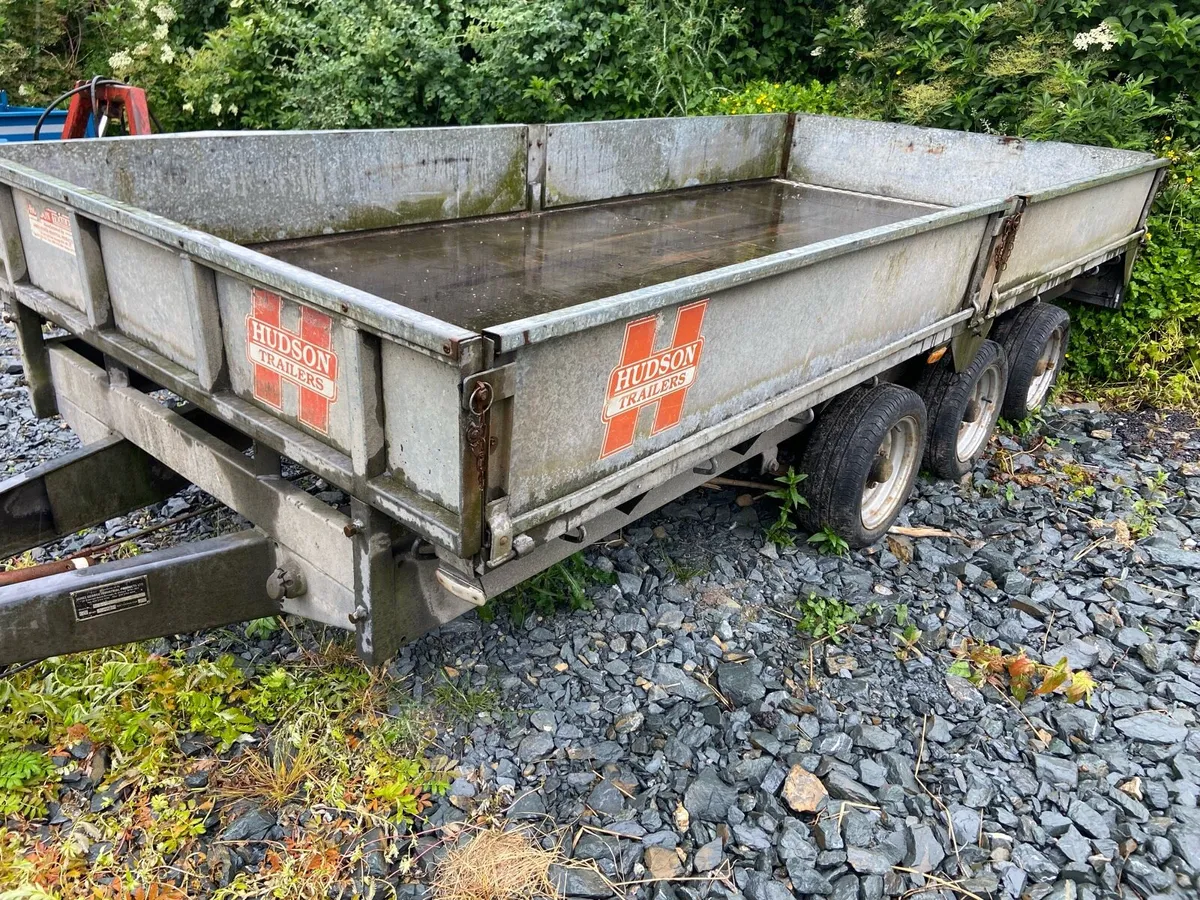 Trailer - Image 2