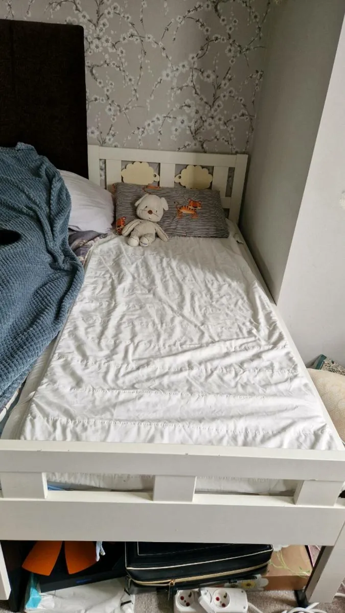 Kids bed 160cmx 70cm - Image 1