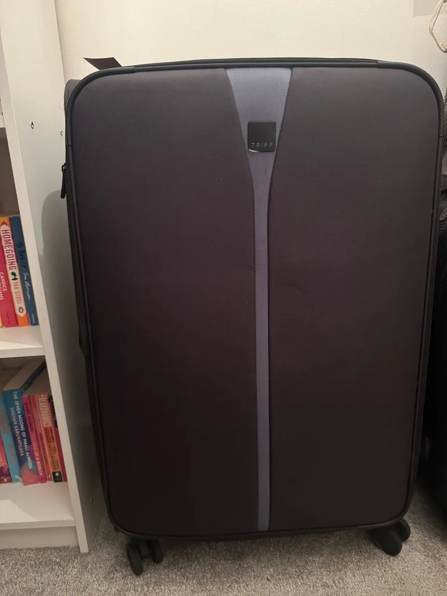 Tripp large suitcase - Image 1