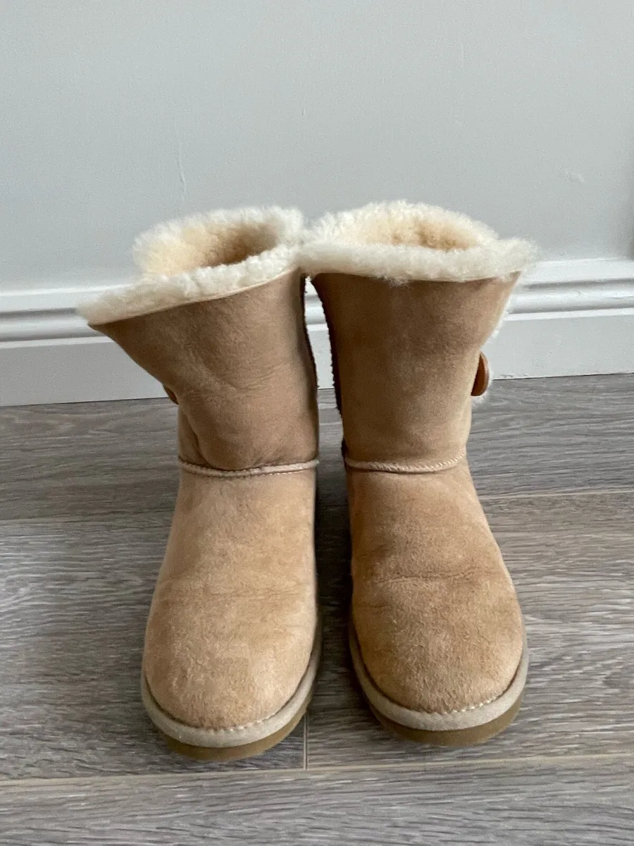 Genuine Uggs Size 4.5 - Image 1