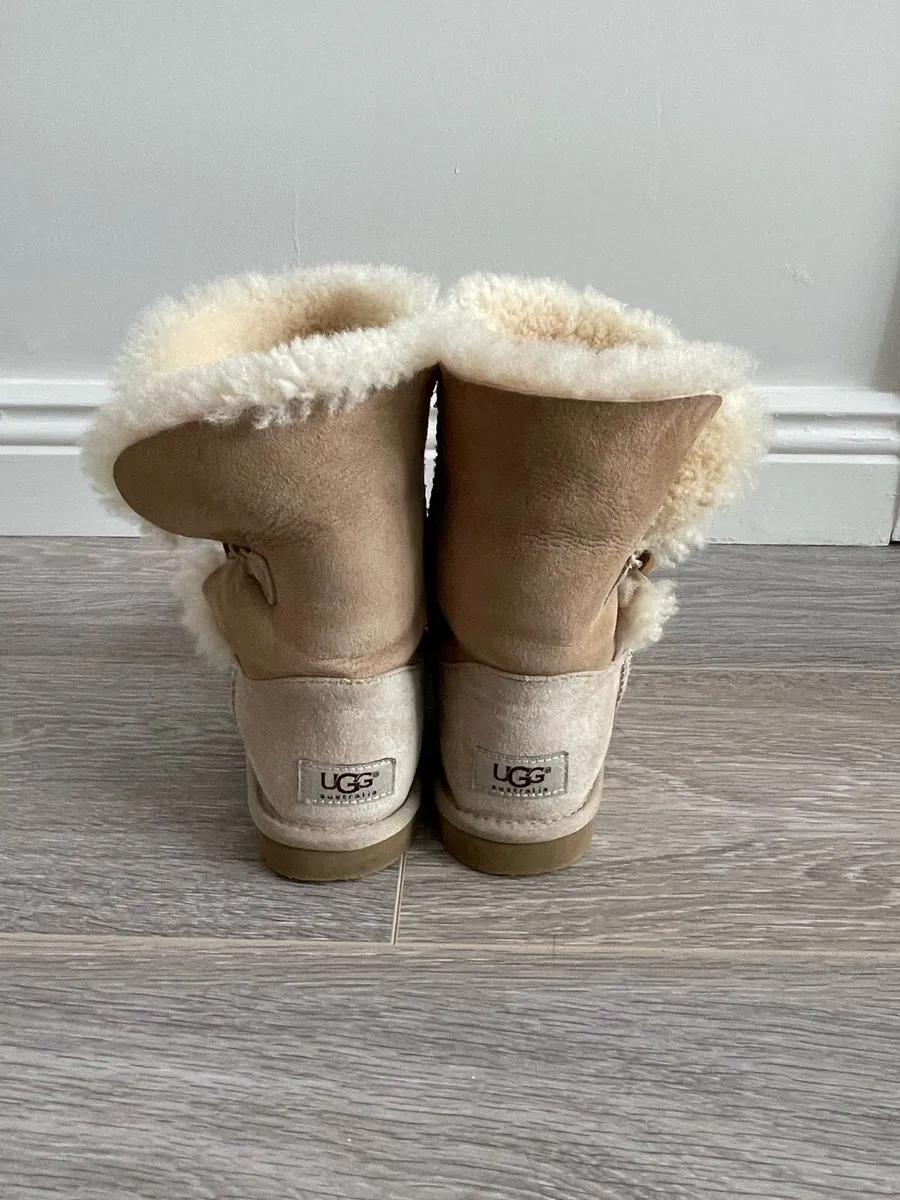Genuine Uggs Size 4.5 - Image 2