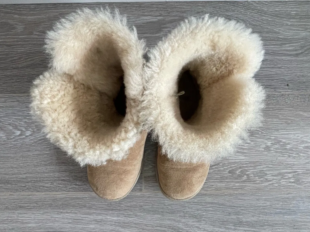 Genuine Uggs Size 4.5 - Image 3
