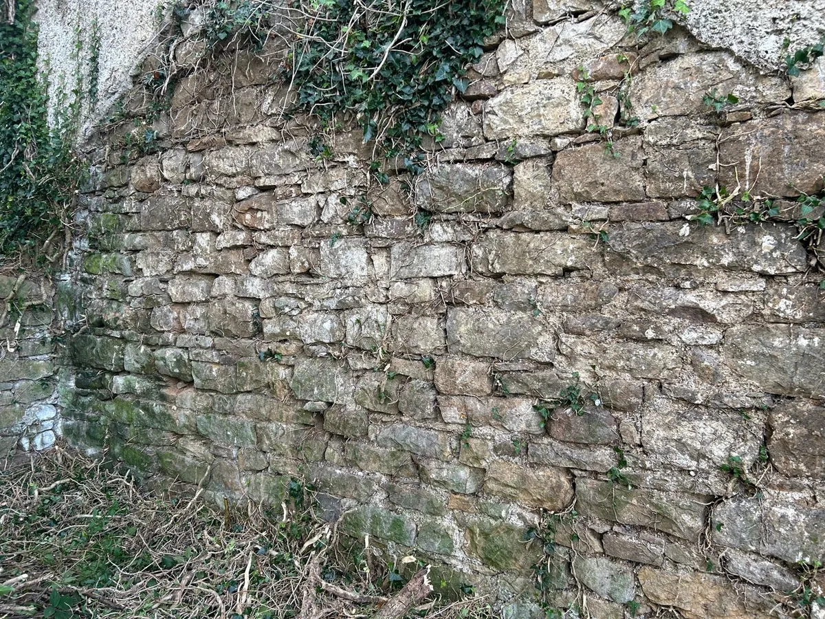 Building Stone - Image 1