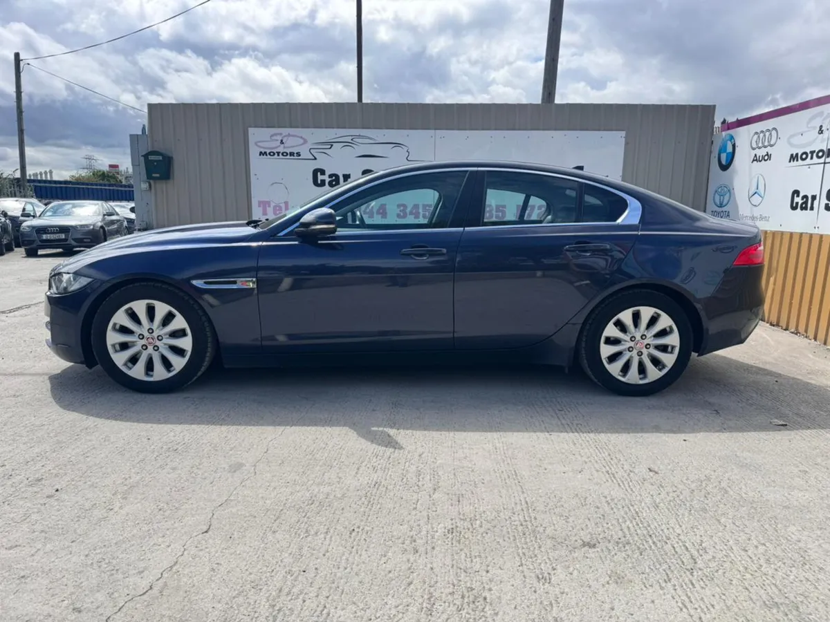 152 Jaguar XE 2.0D PRESTIGE Low Miles Warranty - Image 4