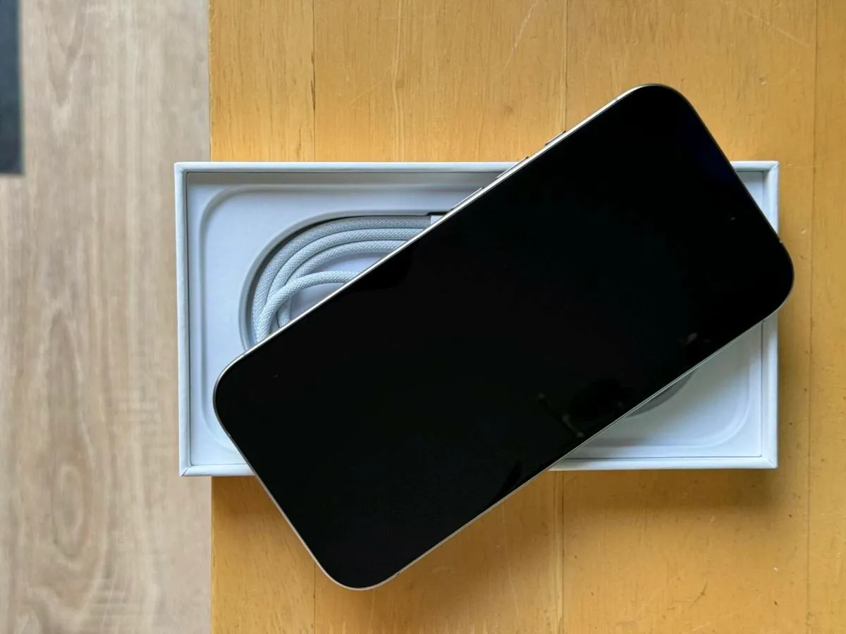 IPhone 16 Pro 128gb - Image 1