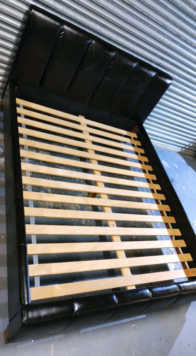 5ft king-size solid wood bedframe - Image 2