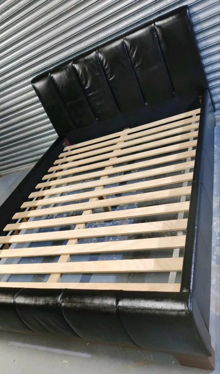 5ft king-size solid wood bedframe - Image 4