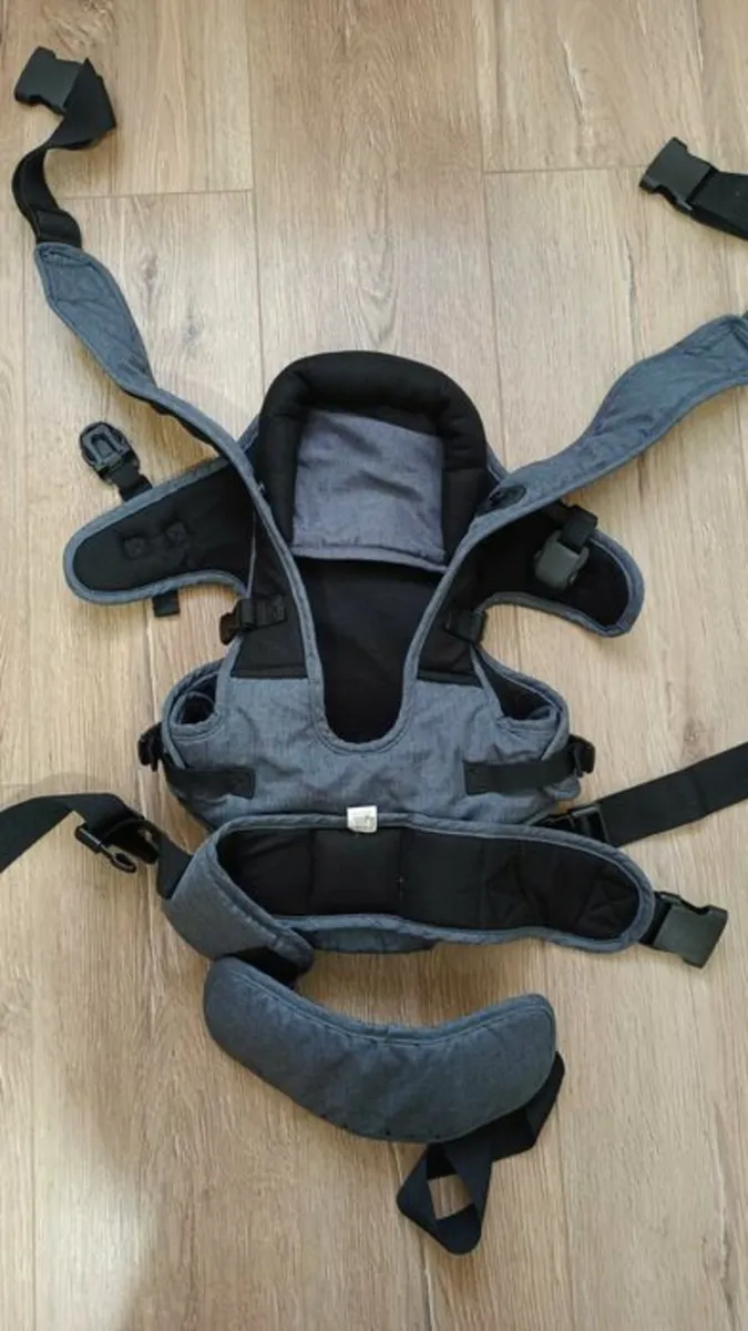 Baby Carrier as new. - Image 3