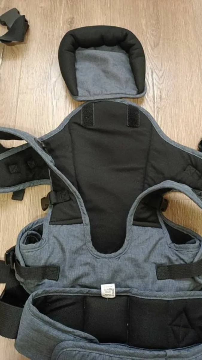 Baby Carrier as new. - Image 4
