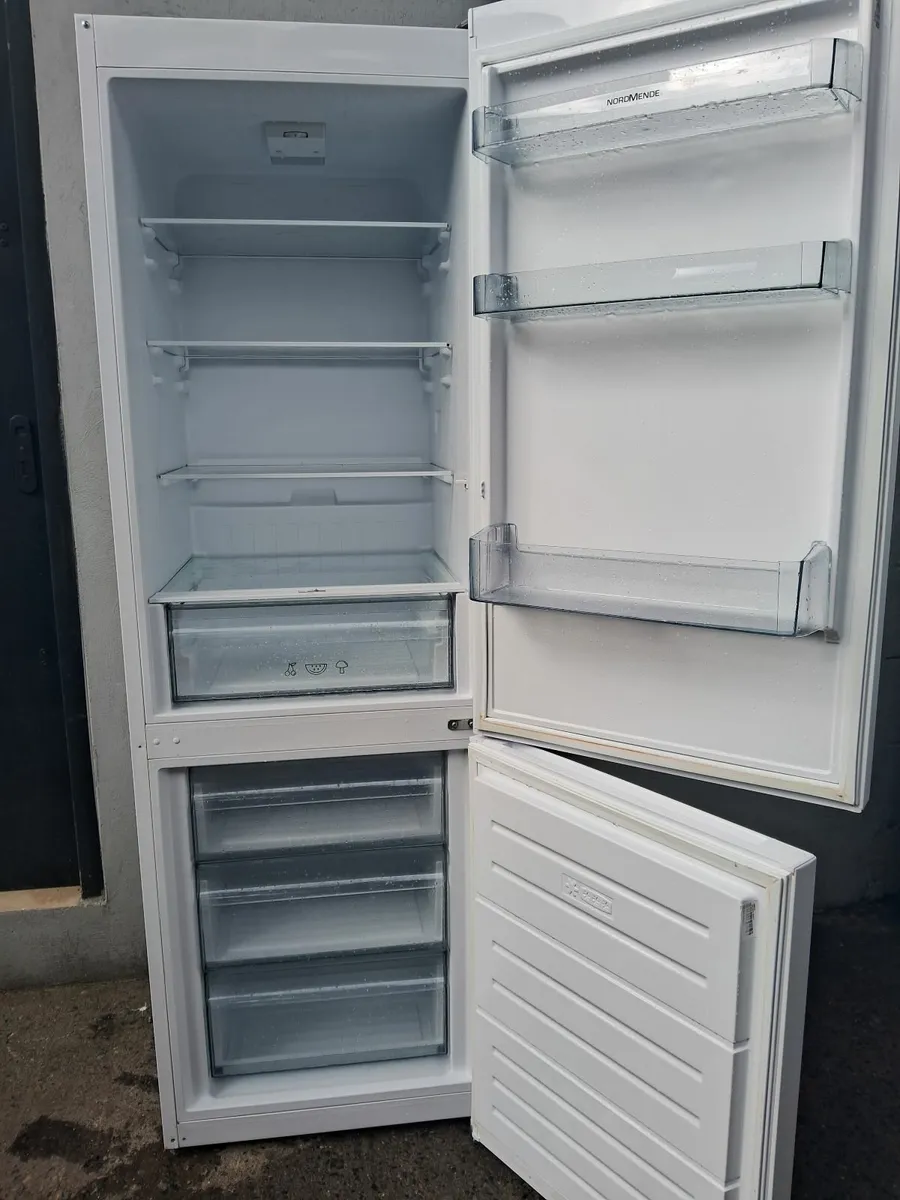 FRIDGE  AND FREEZER - Image 4