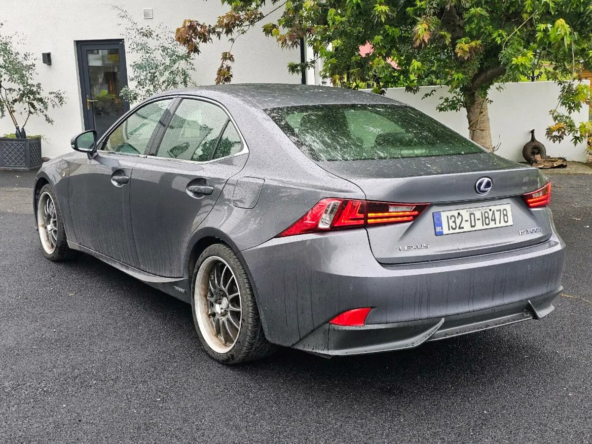 Lexus is300h - Image 3