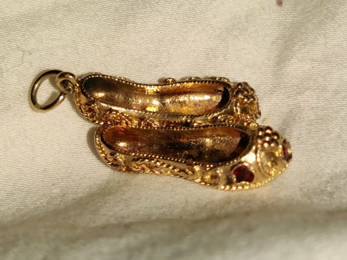 BALLET GARNET, 9CT Gold RARE 3.47 Gram Pendant ! - Image 4