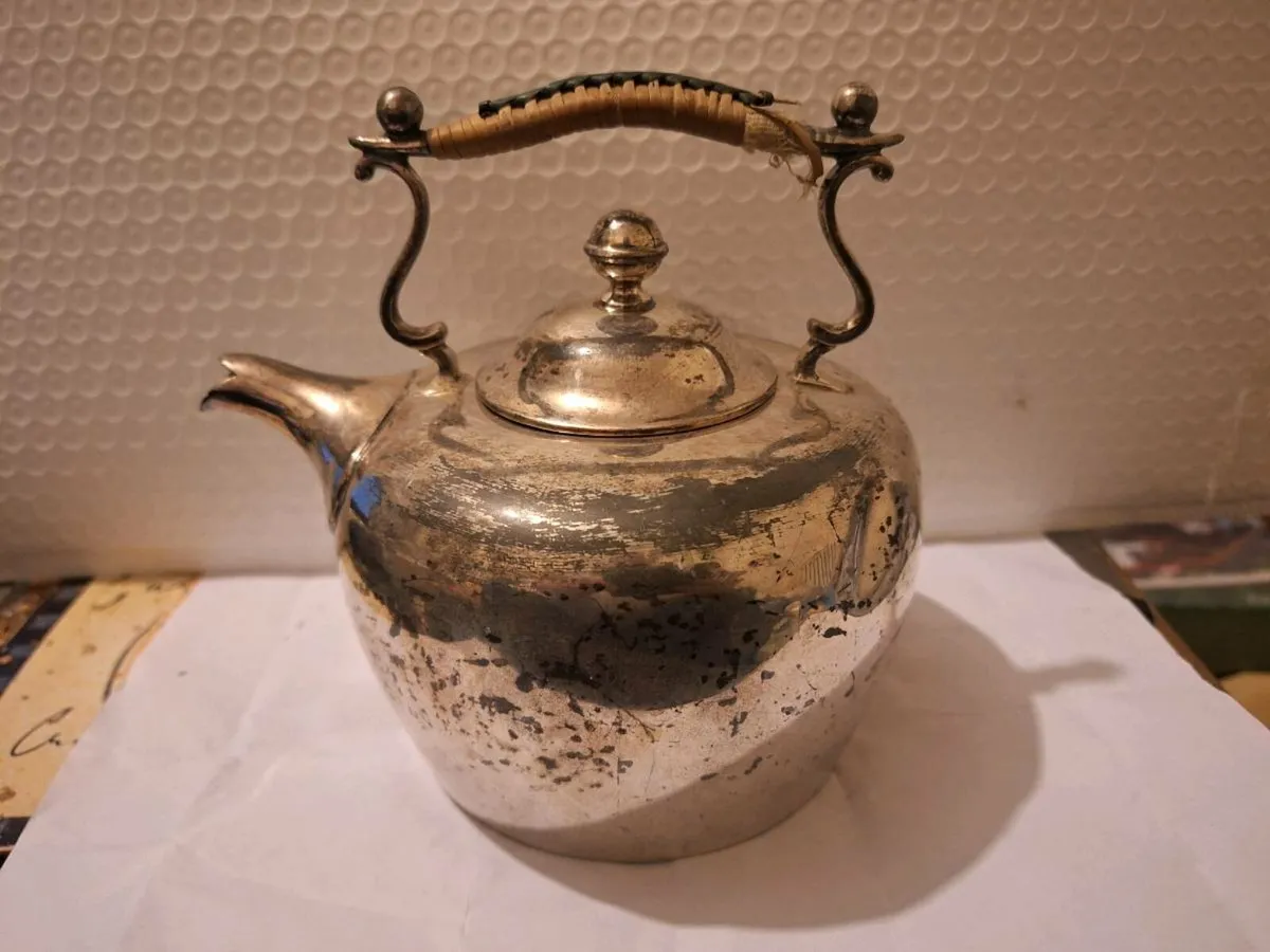 Antique John Ottley & Sons teapot - Image 1