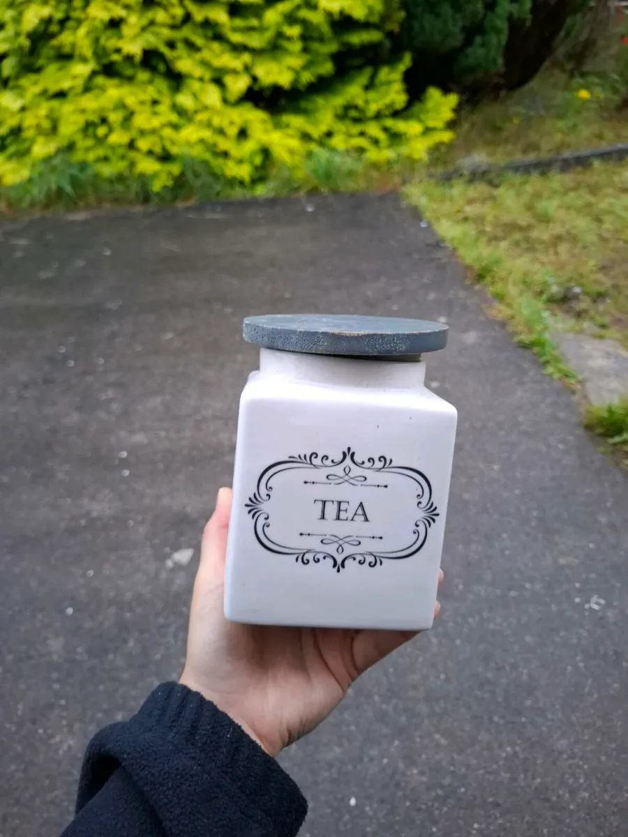 Storage tea porcelain pot