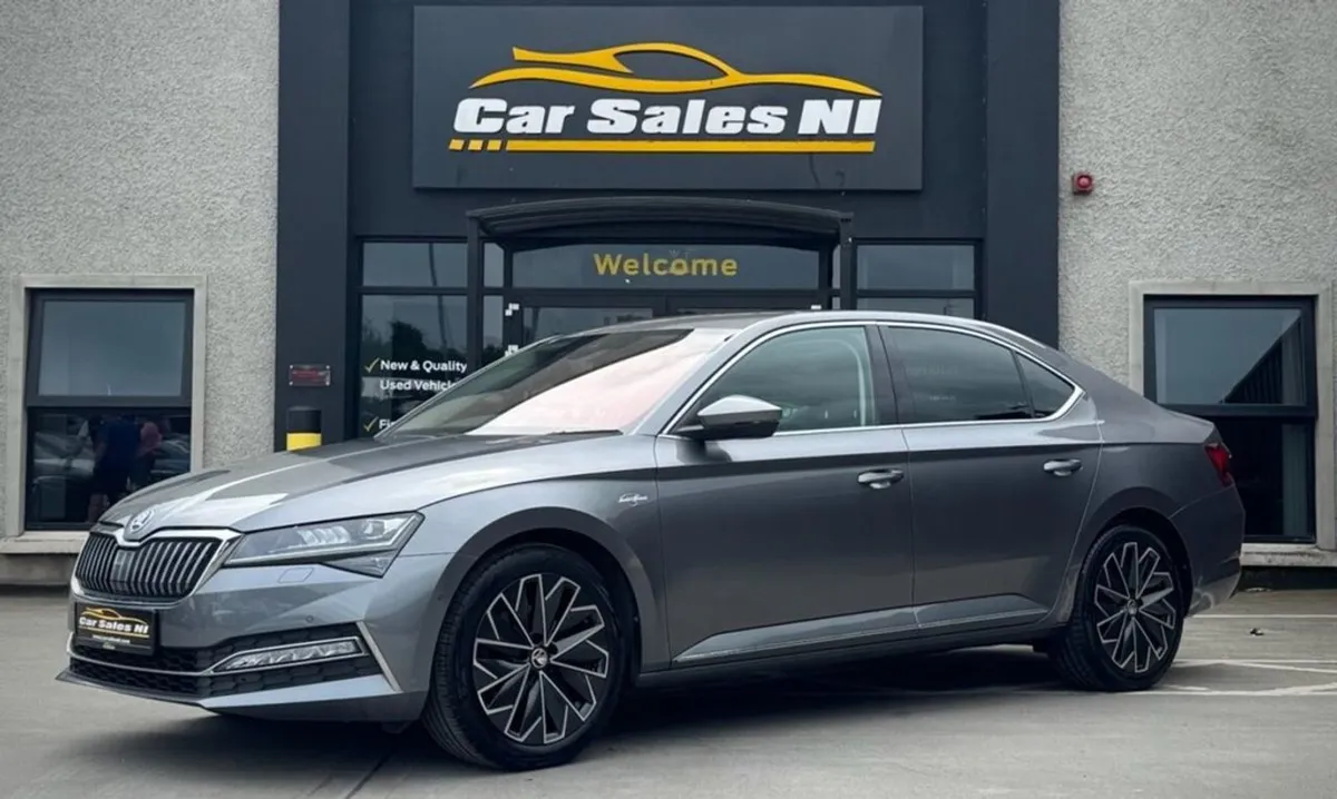 Skoda Superb 2.0 TDI Laurin Klement Hatchback 5dr - Image 2