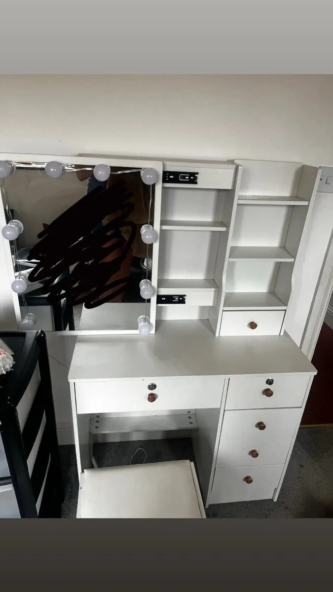 Vanity set - Image 1