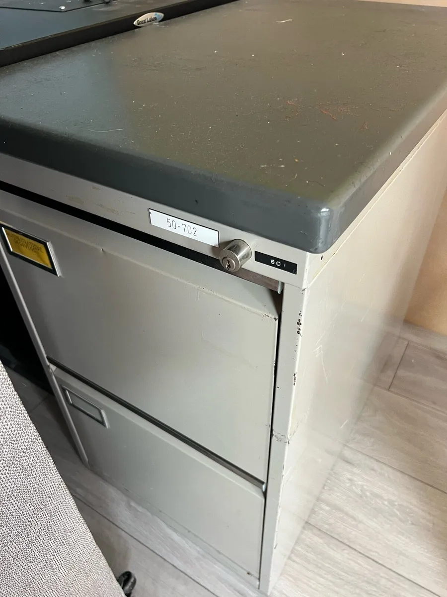 Filing cabinet - Image 2
