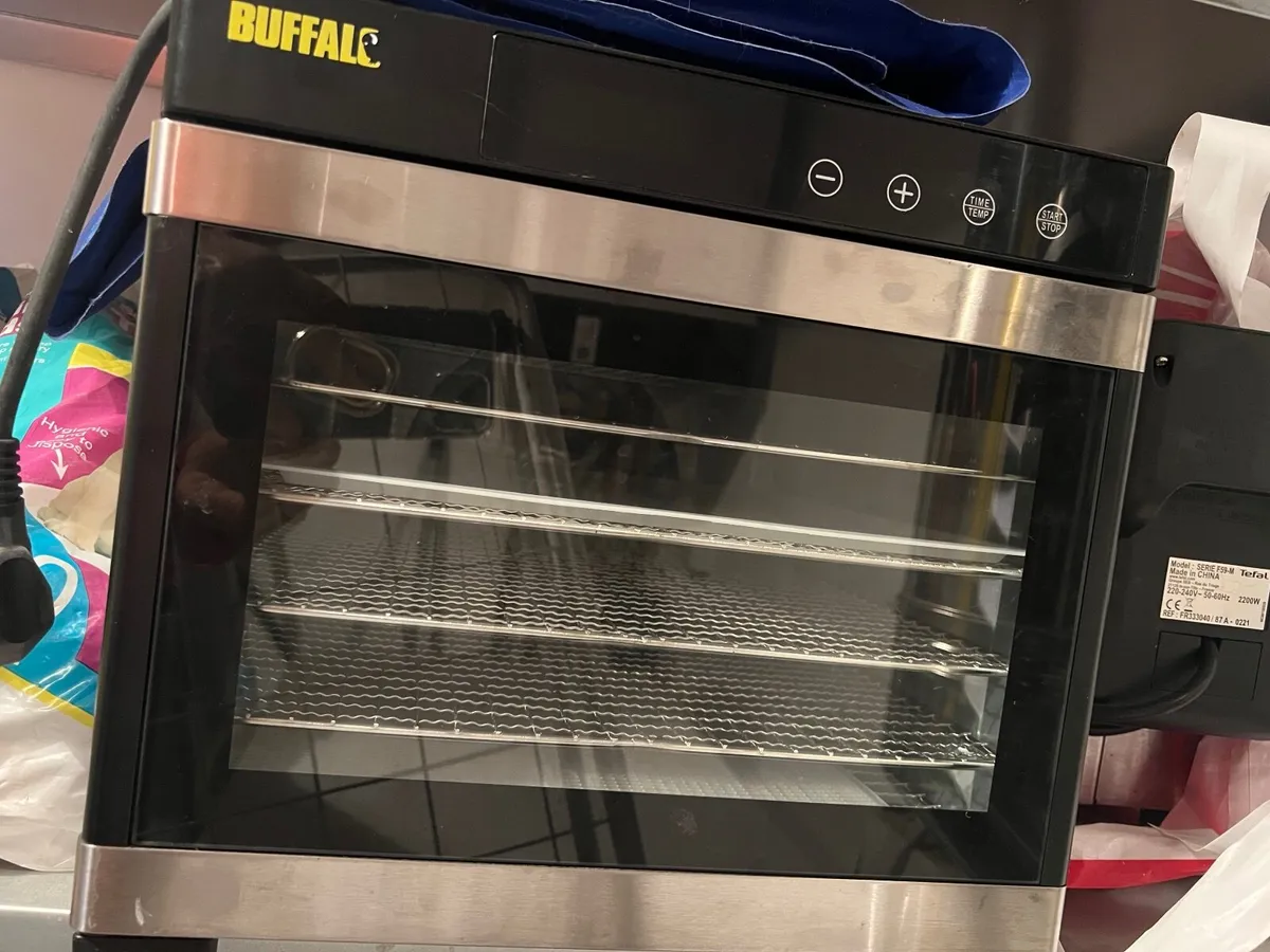 Dehydrator for food