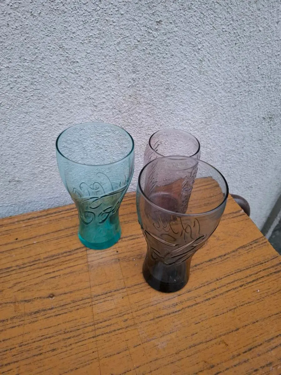 3 coca cola glasses postage possible - Image 2