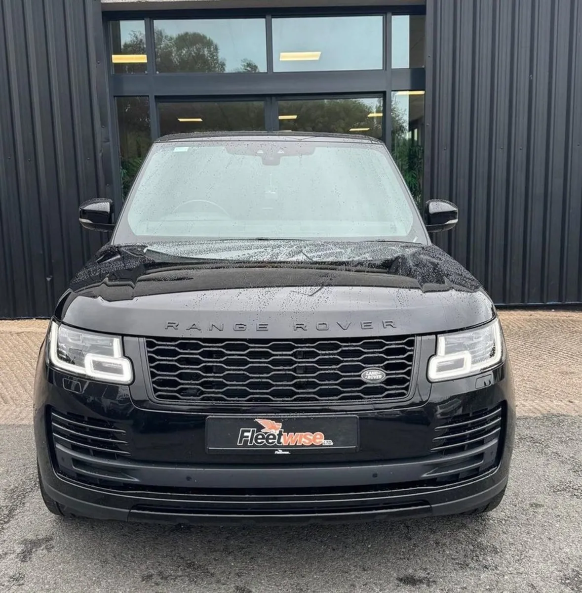 Land Rover Range Rover 3.0 D300 Mhev Westminster - Image 2