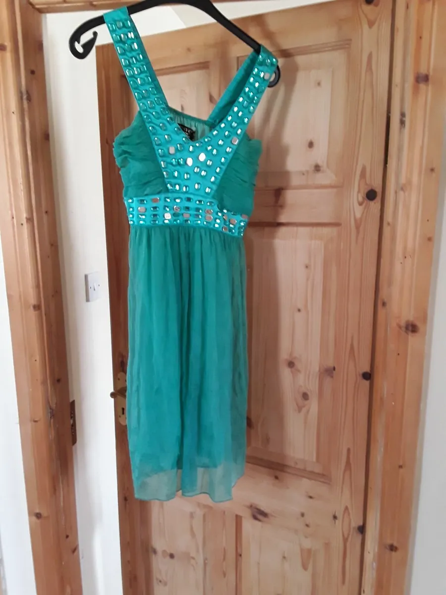 Ladies top as new size 8 - Image 1