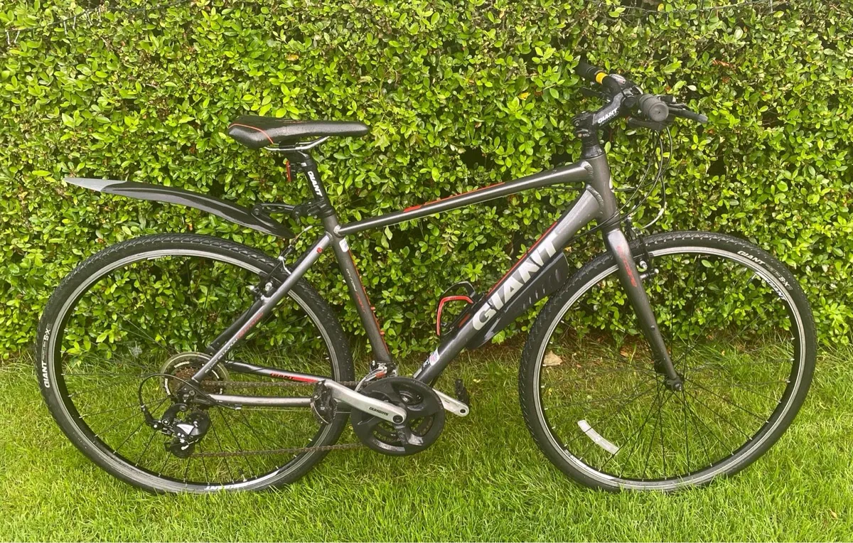 Giant 3 Connect gents bike - Image 1