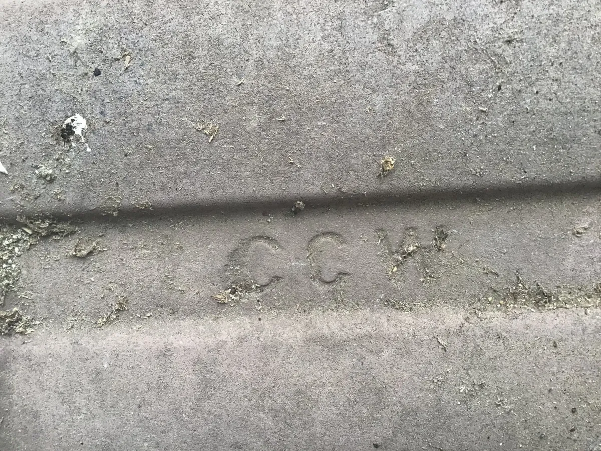 Roof tiles - Image 2